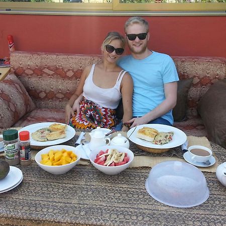 Golden Lilies Hotel Kokrobite Exterior foto