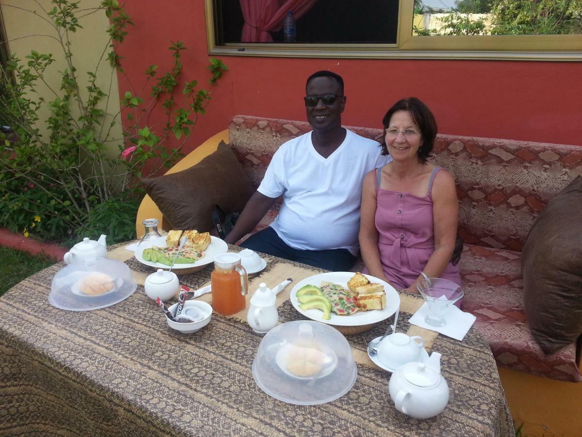 Golden Lilies Hotel Kokrobite Exterior foto